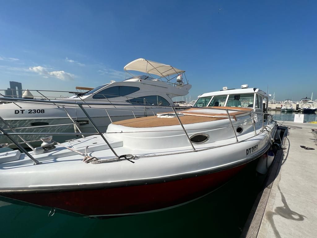 40ft yacht image