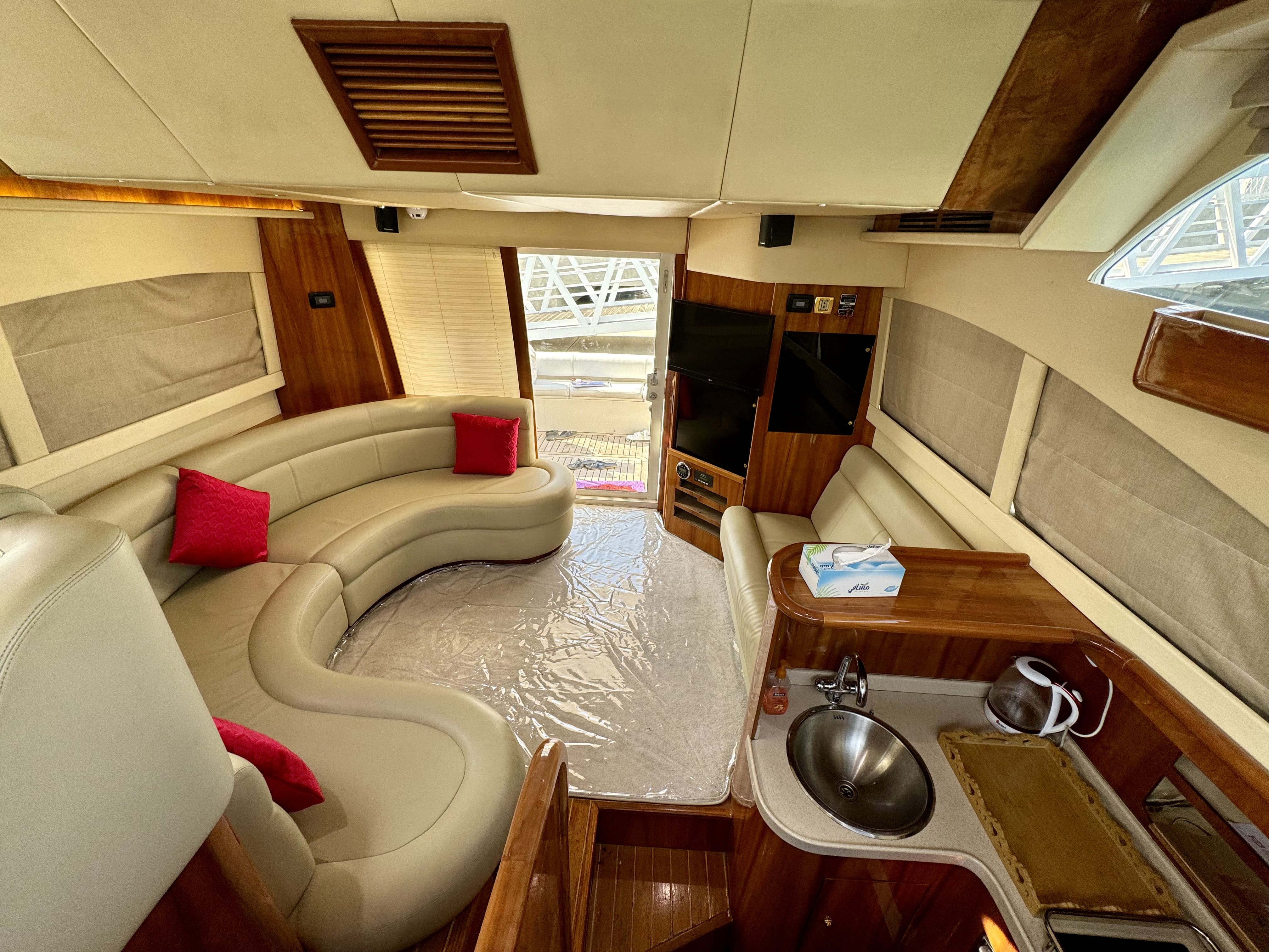 42ft yacht outlook view