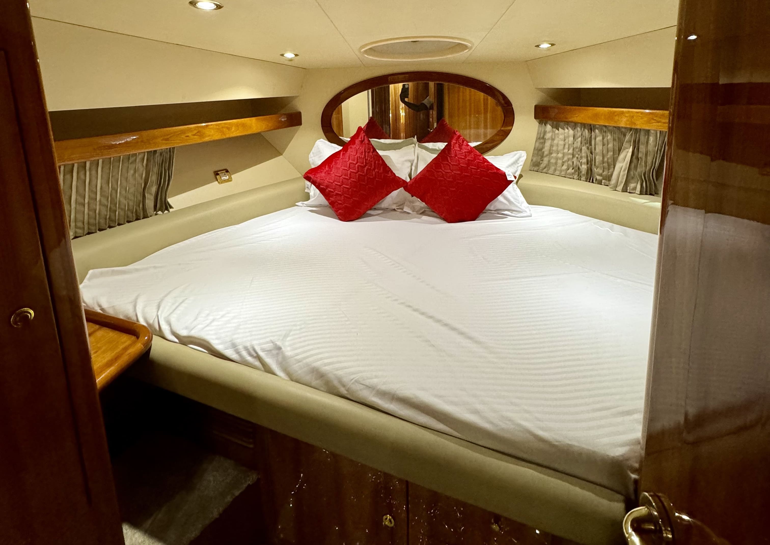 42ft yacht dubai images