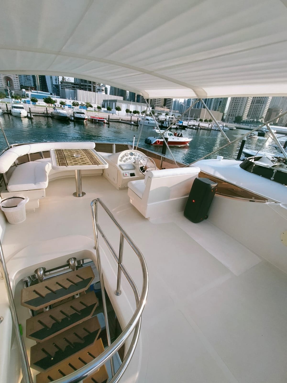 55ft yacht bedroom