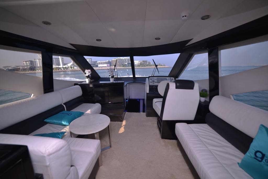 55ft yacht from outside