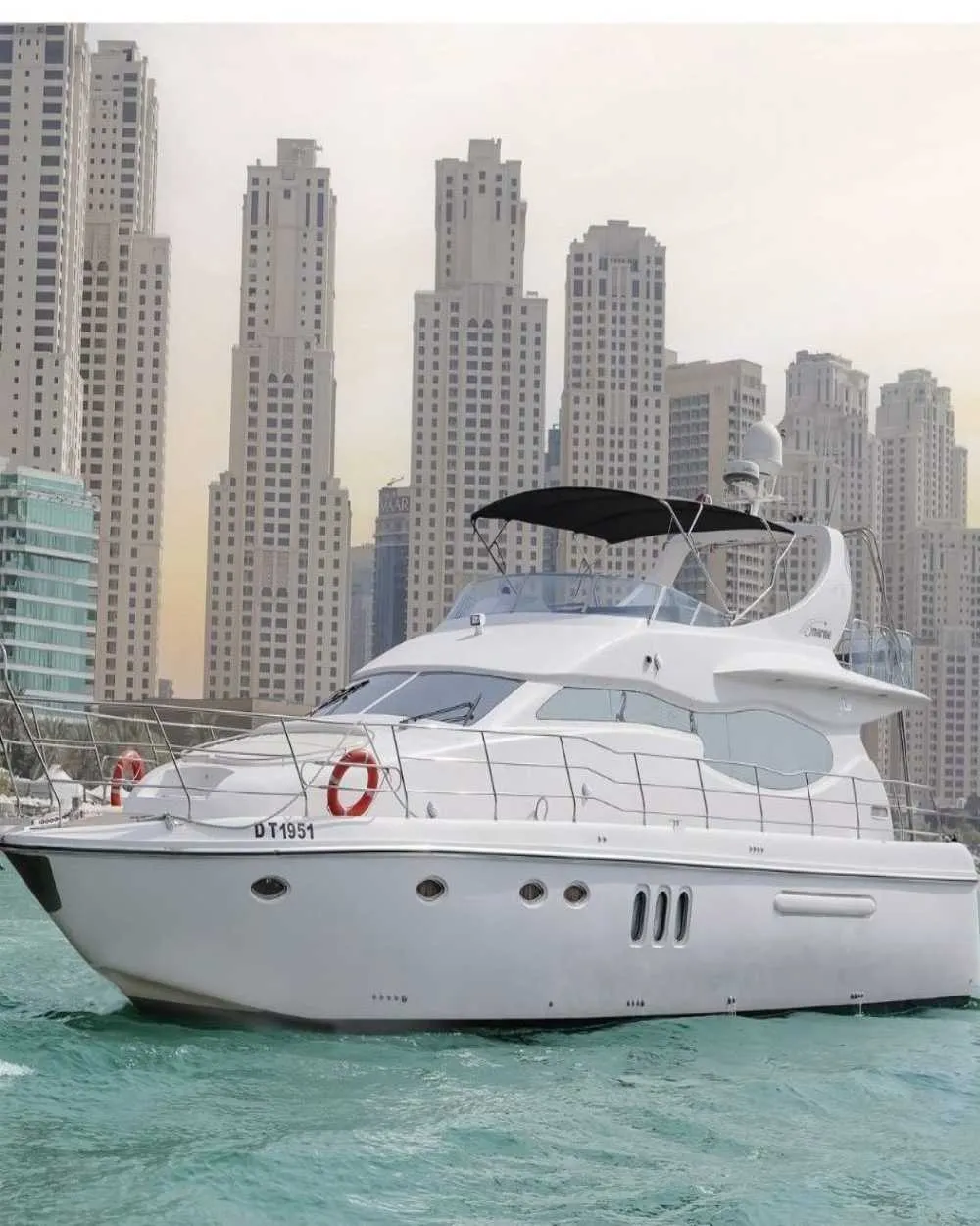 80ft luxury yacht dubai